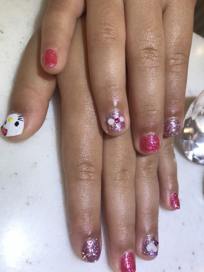 ネイルカタログ キッズネイル大好評 くれえる沖縄 ネイルズクレエル 沖縄県 名護のネイルサロンの検索 予約はナチュラルビューティ