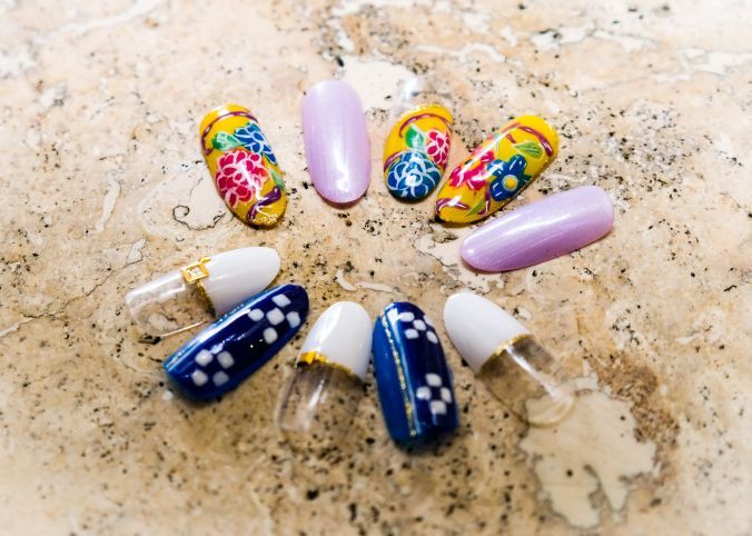 ネイルカタログ 紅型 ミンサー柄 くれえる沖縄 ネイルズクレエル 沖縄県 名護のネイルサロンの検索 予約はナチュラルビューティ